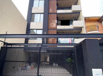Departamento de 3 ambientes, La Matanza · Excelente Semipisos Tres Amb. 4 Al Frente /cochera a Estrenar!