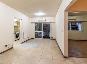 Departamento · 65m² · 2 Ambientes · 1 Cochera · Departamento · en Venta · 2 Ambientes · con Balcón Al Frente · Amplio y Luminoso · Zona de Flores
