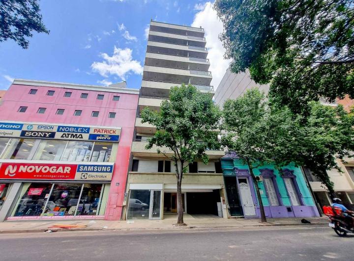 Desarrollo vertical · Ovidio Lagos y 3 de Febrero: Monoambientes y 1 Dormitorio