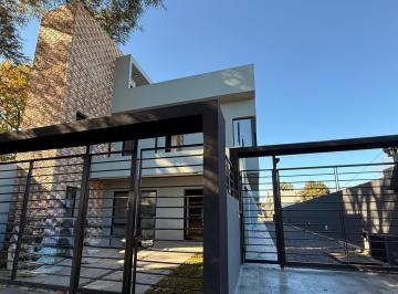 Departamento · 101m² · 3 Ambientes · 1 Cochera · Venta Dúplex Tres Ambientes Ituzaingo