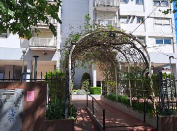 Departamento de 1 ambiente, Almagro · Alquiler Excelente Monoambiente Luminoso con Balcón. Piso Alto Almagro