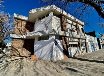 Casa · 130m² · 3 Dormitorios · 1 Cochera · Casa Venta - Rosario