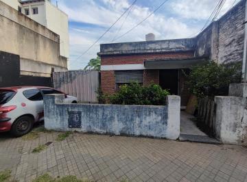 Casa · 91m² · 3 Ambientes · 2 Cocheras · Casa en Venta Rosario - a Reciclar