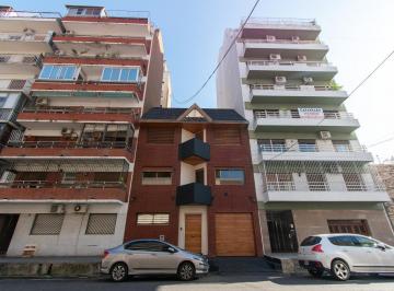 Casa · 300m² · 6 Ambientes · 2 Cocheras · Casa en Venta 6 Ambientes en Gaspar Melchor de Jovellanos Al 500 Barracas Caba