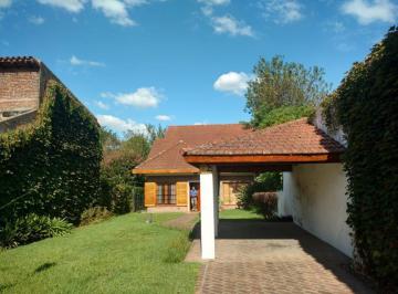 Casa · 300m² · 5 Ambientes · Casa a La Venta en Av Senador Morón 2073 Bella Vista