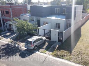 Casa · 84m² · 3 Ambientes · 1 Cochera · Casa en Barrio Puerta del Sol, Campana, Rp6 Km 196