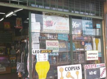 Local comercial , Hurlingham · Venta – Excelente Local Comercial Sobre Importante Av