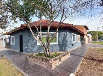 PH · 63m² · 3 Ambientes · 1 Cochera · PH en Banfield Oeste Venta