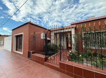 Casa de 3 ambientes, Córdoba · Los Paraisos | Casa + Amplia Coch Cub Adaptable Taller Mec + Patio