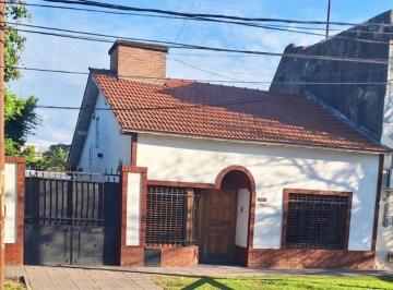 Casa · 65m² · 3 Ambientes · 1 Cochera · Casa - Centro (Moreno)