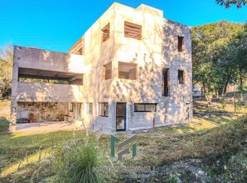 Casa · 200m² · 4 Ambientes · 2 Cocheras · Gran Oportunidad en Sierra Nueva - Mendiolaza