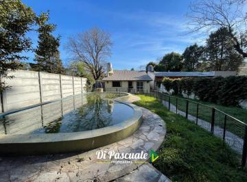 Quinta vacacional · 80m² · 3 Ambientes · 3 Cocheras · Venta Casa Quinta con Parque y Pileta - La Reja Norte