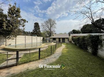 Quinta vacacional · 80m² · 4 Ambientes · 3 Cocheras · Venta Apta Credito Hipotecario Casa Quinta con Parque y Pileta - La Reja Norte