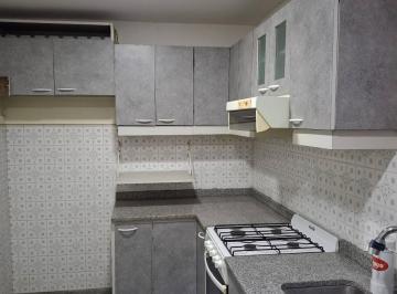 Cocina · Alquiler Monte Castro 3 Ambientes Media Cuadra de La Plaza Don Bosco