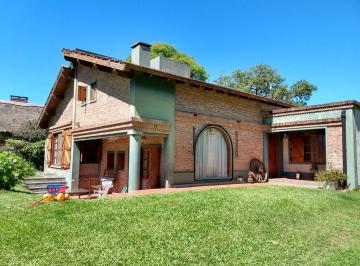 Casa · 180m² · 6 Ambientes · 1 Cochera · Casa - Gualeguaychu