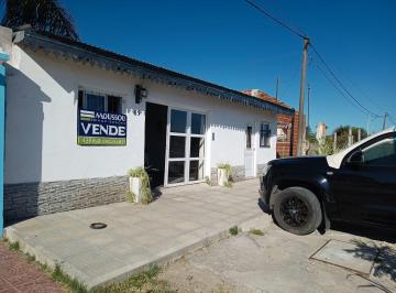 Casa · 200m² · 4 Ambientes · 1 Cochera · Casa en Venta Primero de Diciembre a m de R42