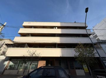 Departamento · 70m² · 3 Ambientes · Departamento en Alquiler | 2 Dorm. | General Paz | Pb con Patio | Radiadores