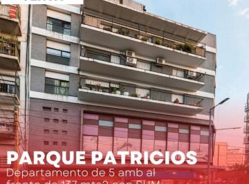 Departamento · 122m² · 5 Ambientes · Departamento 5 Amb - con Balcon Al Frente - Sum y Terraza