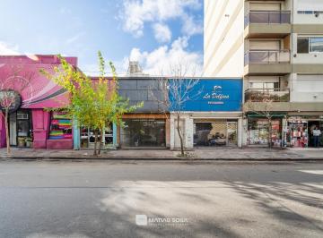 Terreno · 135m² · Venta - 2 Locales Comerciales - Lote Apto Desarrollo - Macrocentro