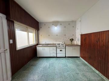 Casa · 80m² · 3 Ambientes · 1 Cochera · Casa en Alquiler