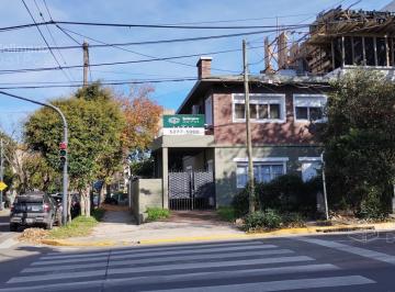 Casa · 150m² · 3 Ambientes · 1 Cochera · En La Lucila - Vias/libert. Venta Lote en Esquina