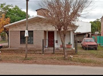 Casa de 5 ambientes, Unquillo · Vendo Casa Esquina por Dueño en Unquillo a 3 Cuadras del Centro
