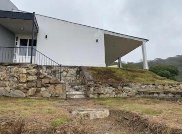 Casa · 310m² · 6 Ambientes · 6 Cocheras · Excelente Casa en Venta 5 Dorm Piscina La Lucinda Sur
