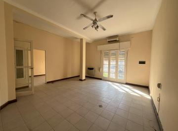 Departamento · 96m² · 5 Ambientes · Oportunidad de Reciclado en Pleno Barrio Sur, 2 Dormitorio + Terraza y Dependencia.