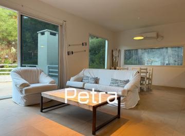 Casa · 161m² · 5 Ambientes · Casa en Venta en Costa Esmeralda. Residencial II