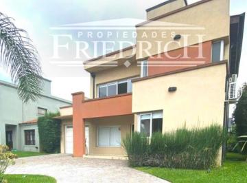Casa · 231m² · 5 Ambientes · 5 Cocheras · Casa en Venta Haras Maria Elena