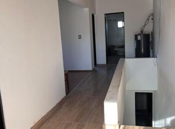 Casa · 200m² · 5 Ambientes · 1 Cochera · Casa en en Alquiler de 3 Dorm. en La Plata