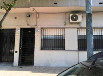 PH · 190m² · 6 Ambientes · PH en Venta - 5 Dorm. 2 Baños - Santa Rita