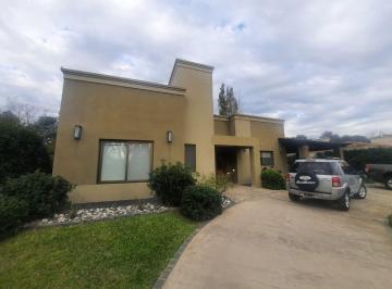 Casa · 132m² · 4 Ambientes · 1 Cochera · Venta Casa 4 Ambientes en La Concepción