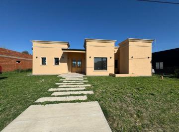 Casa · 130m² · 3 Ambientes · 1 Cochera · Venta Casa a Estrenar 3 Amb. en Loma Verde Escobar