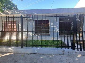 Casa · 85m² · 4 Ambientes · 2 Cocheras · Venta de Casa 4 Amb en Villa de Mayo Apto Credito