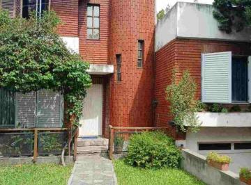 Casa · 172m² · 5 Ambientes · 2 Cocheras · Venta Casa de 5 Ambientes en San Jose Excelente