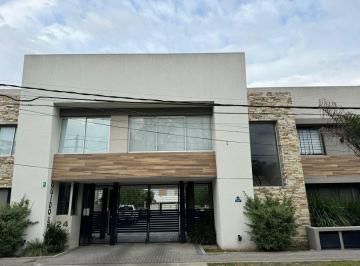 Casa · 82m² · 3 Ambientes · 1 Cochera · Venta/permuta Casa Duplex en Bella Vista Apto Cred