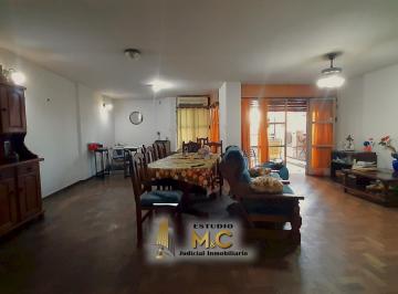 Departamento · 121m² · 5 Ambientes · Dpto de Categoria 4 Dorm. Frente a Patio Olmos