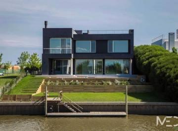 Casa · 420m² · 7 Ambientes · 2 Cocheras · Casa en Venta Al Río en El Yacht, Nordelta!