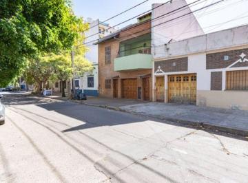 PH · 194m² · 4 Ambientes · 1 Cochera · PH 4 Amb en Venta Terraza Cochera. Santos Lugares