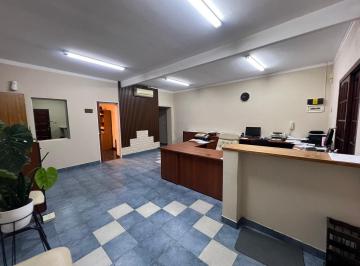 Local comercial · 184m² · 4 Ambientes · 2 Cocheras · Consultorio/oficina en Venta - Alberti Al 300