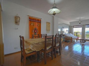 Departamento · 98m² · 5 Ambientes · 1 Cochera · Venta Departamento 4 Amb. Vista Al Rio con Cochera
