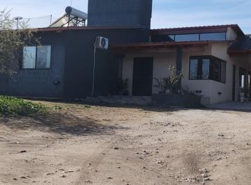 Casa · 220m² · 7 Ambientes · 2 Cocheras · Casa en Villa Santa Cruz del Lago