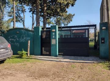 Casa de 6 ambientes, La Plata · Casa, 3 Dorm., Pileta (12 m X 6 M), Quincho, Parque, Salida a 2 Calles