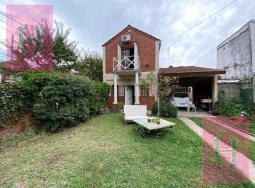 Casa · 330m² · 4 Ambientes · 4 Cocheras · Venta - Amplia Casa en La Calle Roca, en Monte Grande