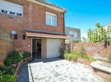 PH · 84m² · 3 Ambientes · 1 Cochera · Venta PH 3 Ambientes Original Quincho y Cochera