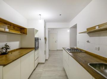 Departamento · 110m² · 4 Ambientes · 1 Cochera · Departamento en Flores