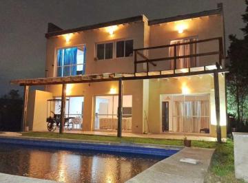 Casa · 119m² · 5 Ambientes · 3 Cocheras · Venta Casa - Barrio San Francisco - Vista Al Lago