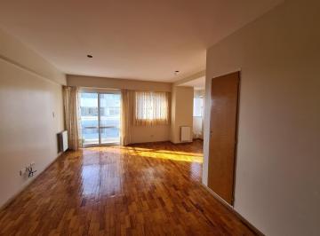 Departamento · 95m² · 5 Ambientes · Alquiler Departamento Echesortu Rosario Piso Exclusivo 3 Dorm. 2 Baños Calefacción Radiadores