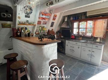 Casa · 108m² · 5 Ambientes · 1 Cochera · Casa en Venta de Dos Dorm.